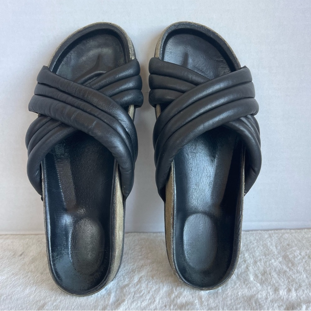 Isabel Marant Black Leather Sandal Size 39 
Women (8US) Men’s (6.5 US)